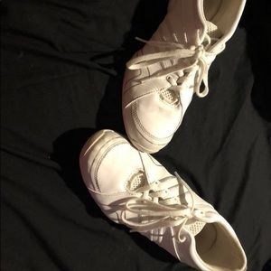 Cheer Shoes-Nike